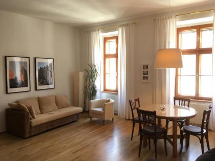 Apartments near Rathaus - image 14