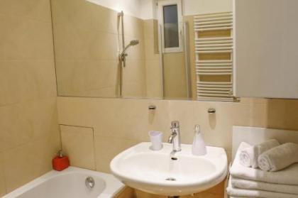 Prestige Vienna Apartment - image 10