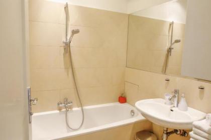 Prestige Vienna Apartment - image 11