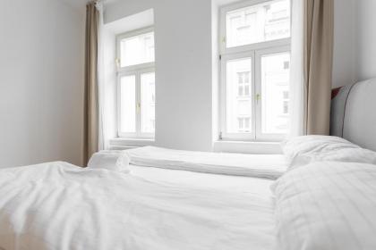 Apartment house in Vienna - image 13