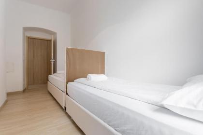 Apartment house in Vienna - image 17