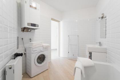 Apartment house in Vienna - image 20