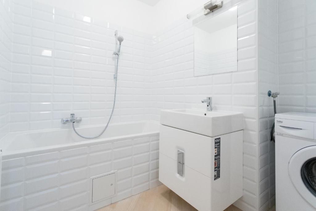 Apartment house in Vienna - image 4