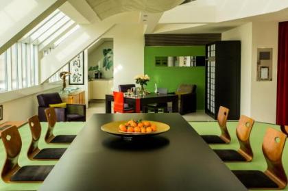 House of Time - Fancy Suites - image 10