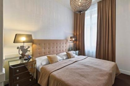 6 Rooms - image 4