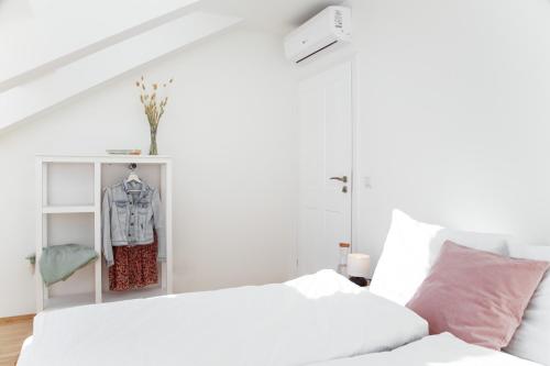 numa I Strauss Apartments - main image