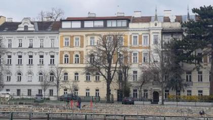 Luna Apartments - image 16