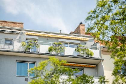 Skyflats Vienna Ring View - image 19