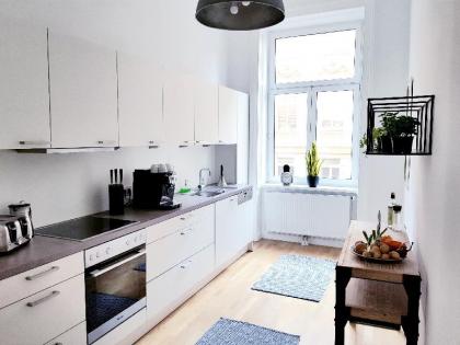 Belle Epoque - XXL Design Apartment - image 5