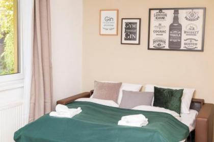Rosenstein Suite - image 15