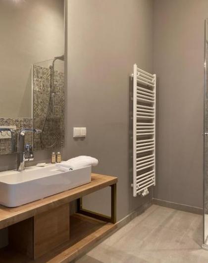 KH Opera Apartments - image 12