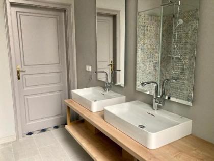 KH Opera Apartments - image 3