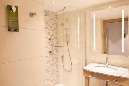 Hampton By Hilton Vienna Messe - image 12