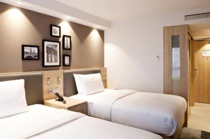 Hampton By Hilton Vienna Messe - image 18
