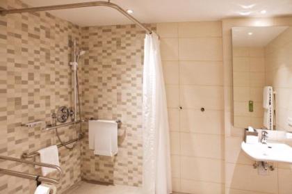 Hampton By Hilton Vienna Messe - image 20