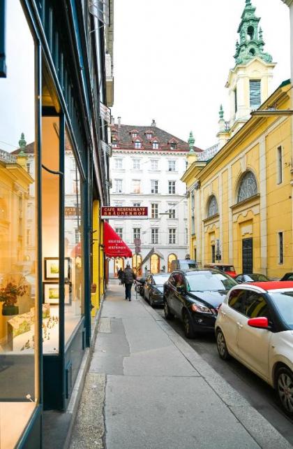 Backpacker Apartment Hofburg - image 14