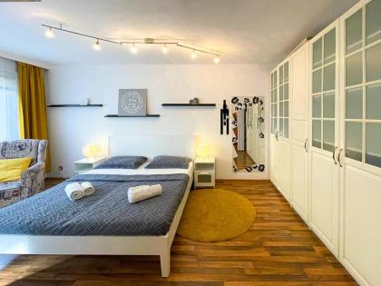 Cozy Apartment Margareten - image 10