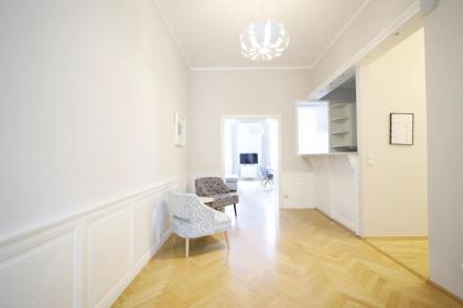 HeyMi Apartments Karlsplatz - image 6