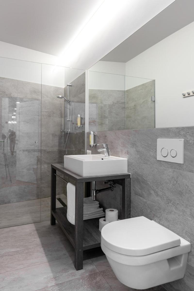 Room 55 - image 5