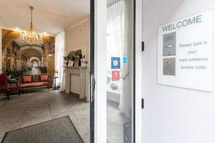 Room 55 - image 7