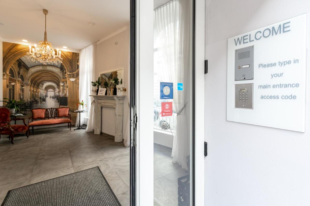 Room 55 - image 7