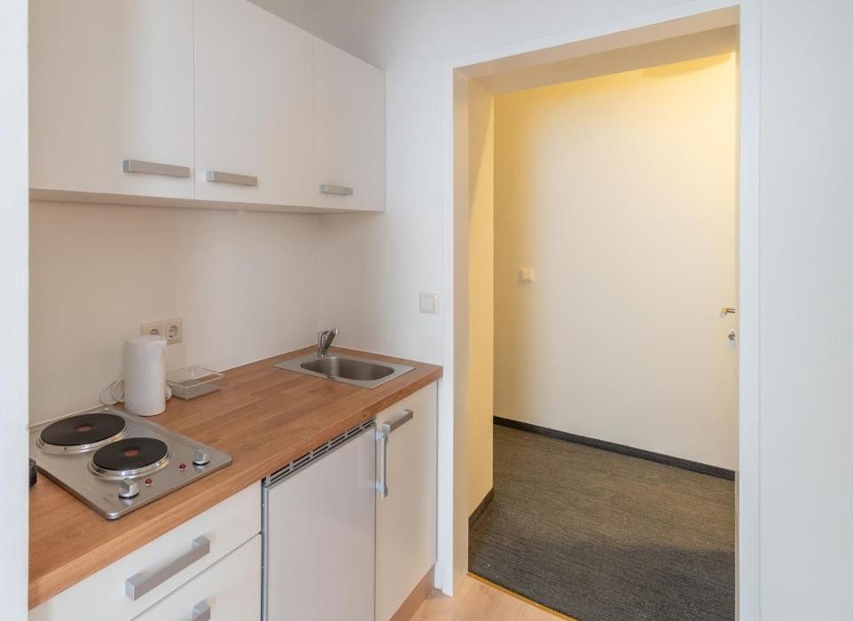 Centre Apartments - image 5