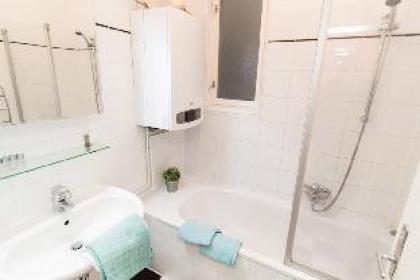 CheckVienna – Apartment Dieselgasse - image 3