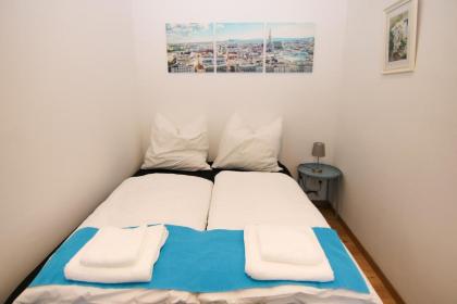 Small Apartment - Near Centre - image 5