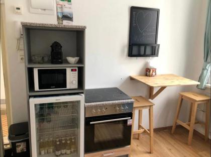 Small Apartment - Near Centre - image 8