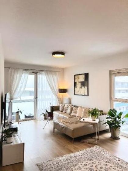 Danube Central Penthouse | 90m2 | 3 Bed | Terrace