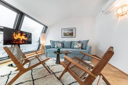 Relaxing Penthouse With Panoramic View And Terrace - image 16