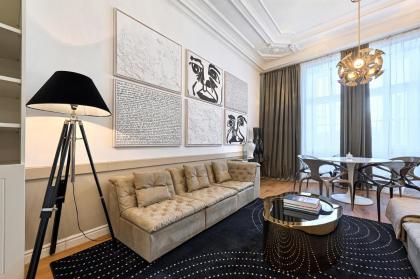 Luxurious Apartment close to the city centre