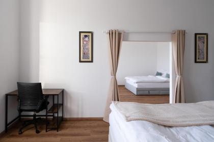 Central Apartment next to Hauptbahnhof Hbf - image 11