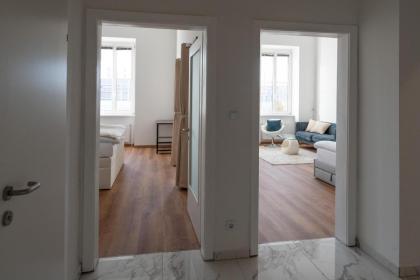Central Apartment next to Hauptbahnhof Hbf - image 13