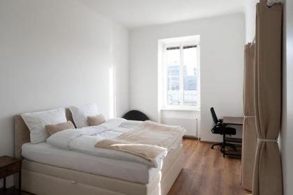 Central Apartment next to Hauptbahnhof Hbf - image 2