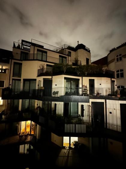 Schöne Wohnung mit Terrasse in dem Stadtzentrum - image 17