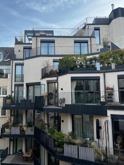 Schöne Wohnung mit Terrasse in dem Stadtzentrum - image 4